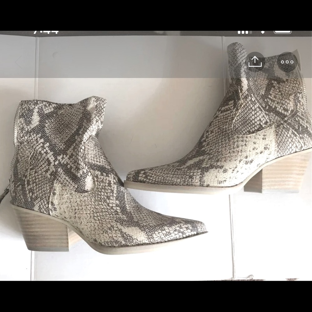 Brand new Dolce Vita boots